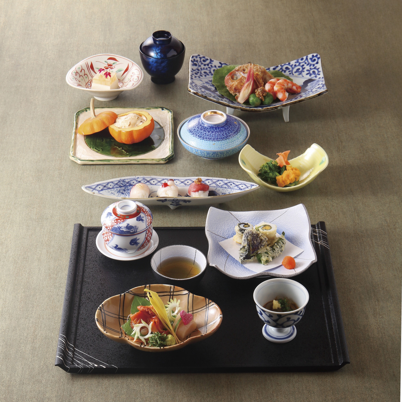 瑞の膳　～会席の器～