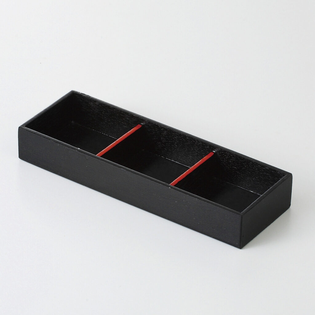 黒ヌリ箱
