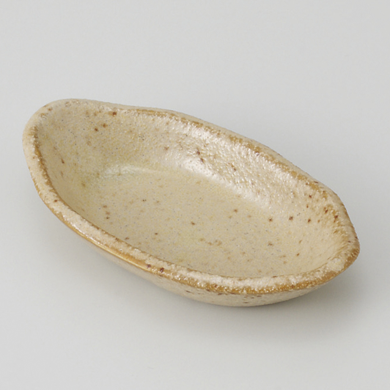 茶うのふ 楕円豆皿