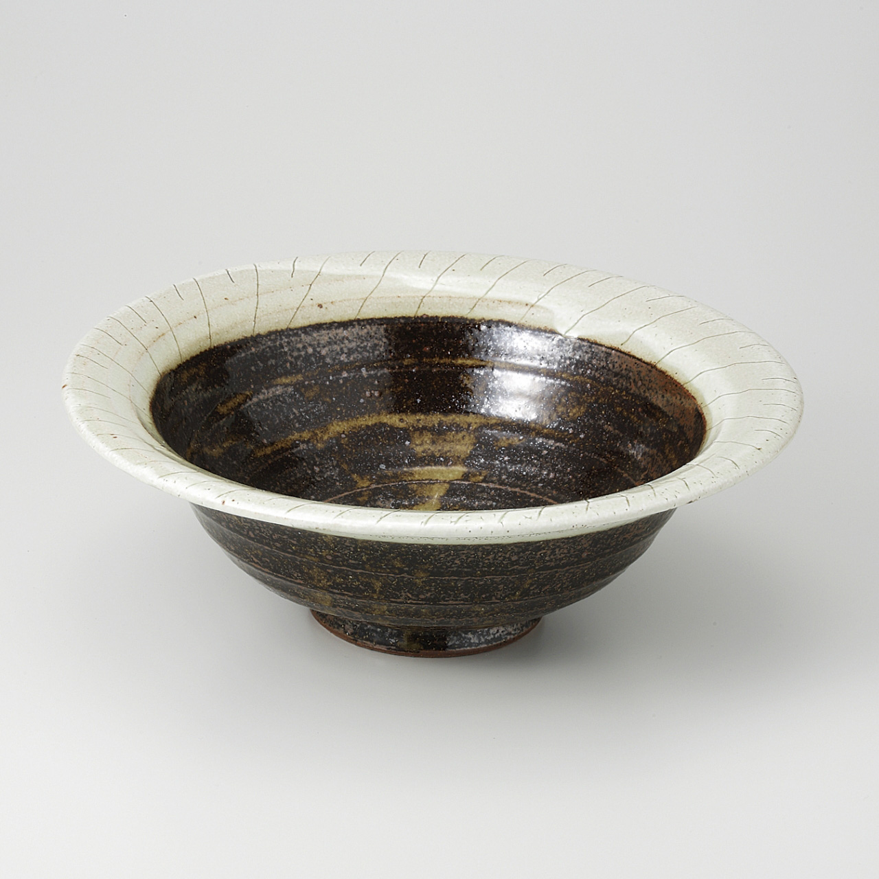 泥クシ彫り 9．5寸反丼