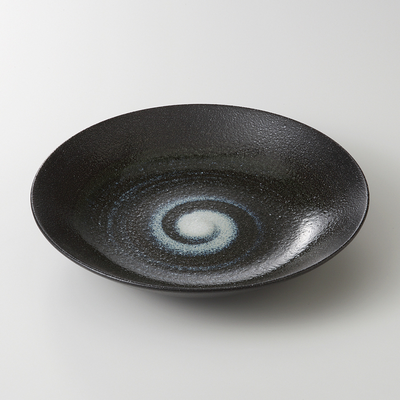 星雲（黒） 7.5丸多用皿