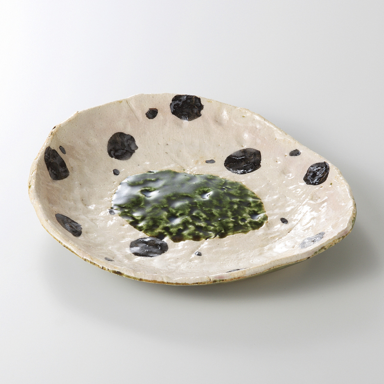 織部錆水玉 たたき皿
