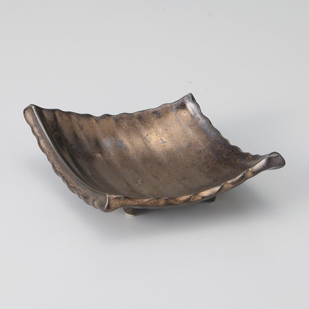 【廃番の為在庫限り】ゴールド窯変 瓦小皿