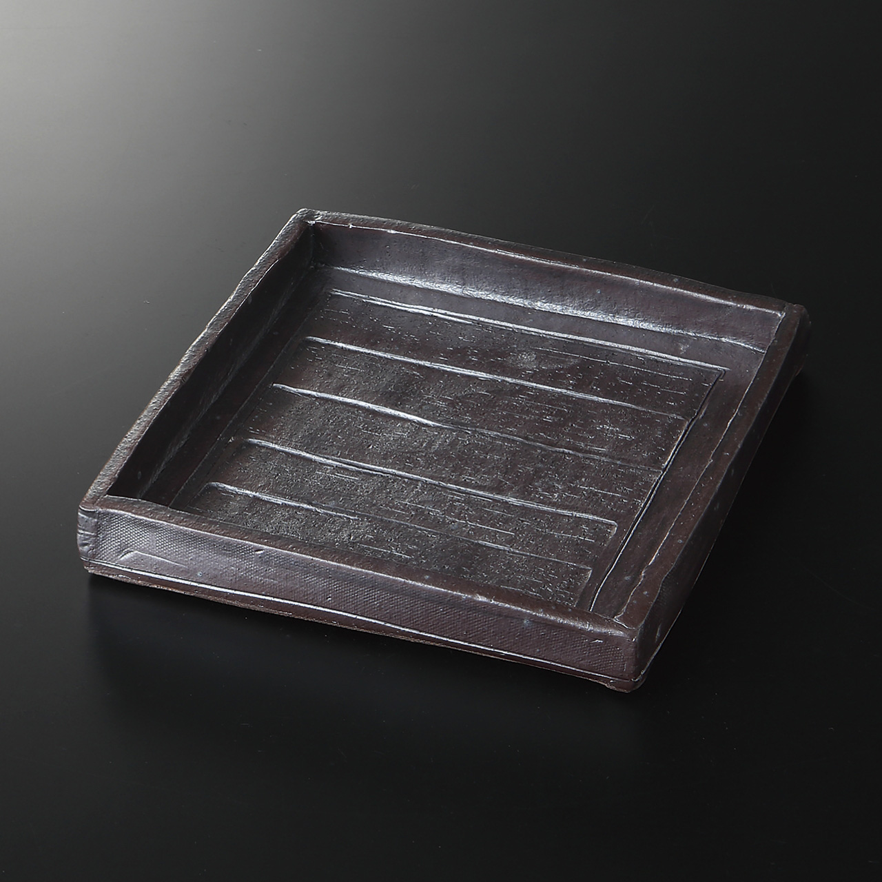 黒陶 しのぎ四方鉢