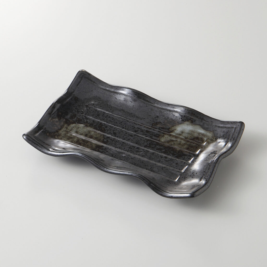 天目白流し 波渕焼物皿