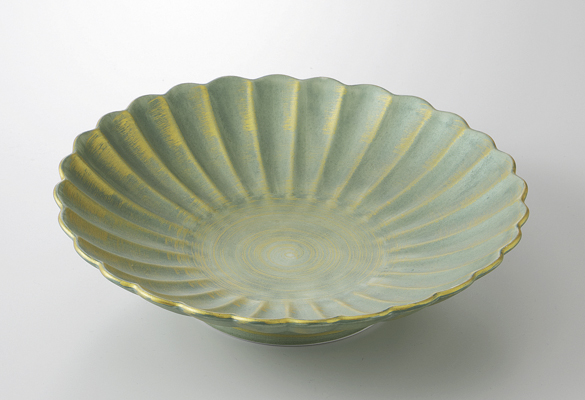 【廃番】緑金彩 菊型7.0皿