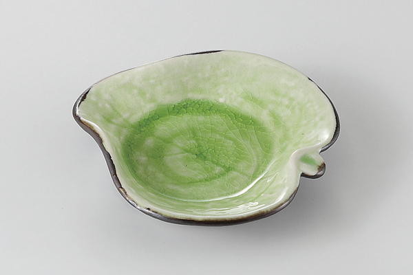 ヒワ釉 葉型鉢