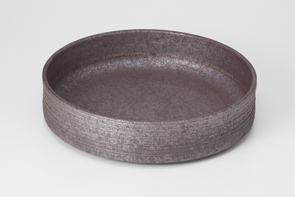 炭化黒 切立8.5皿