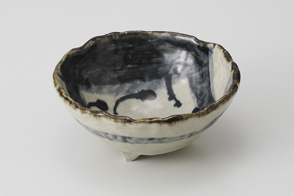 古染かごめ 三ツ足中鉢