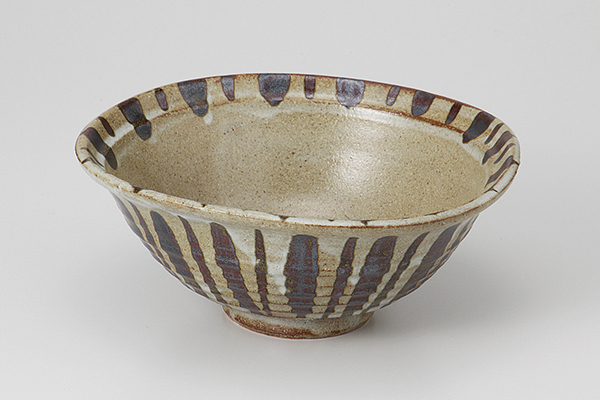 麦藁手 ひねり三角鉢