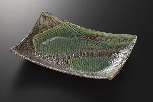 緑釉なげかけ 角深皿