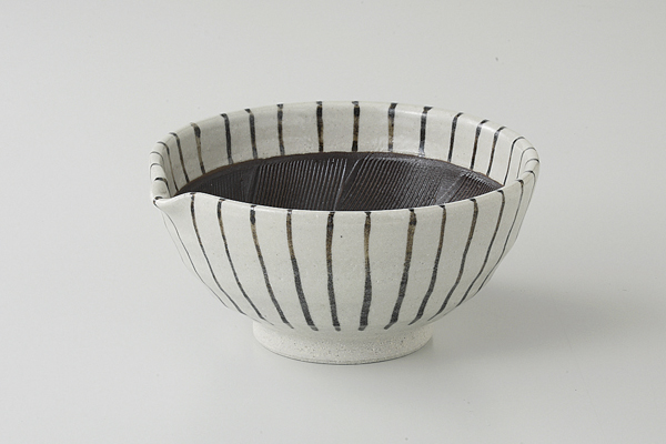 茶十草 3.0片口すり鉢