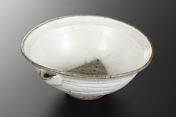 粉引塗分け たわみ片口小鉢