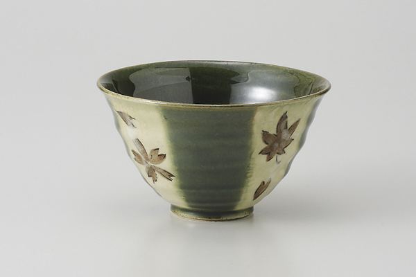 織部間取春秋 反茶碗