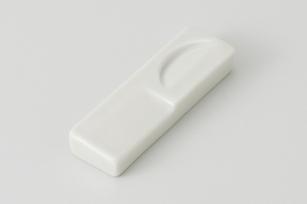 青白磁 レンゲ掛はし置