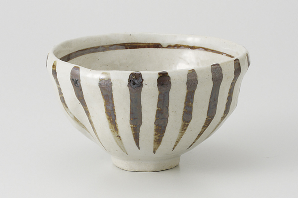 錆十草 変形多用碗