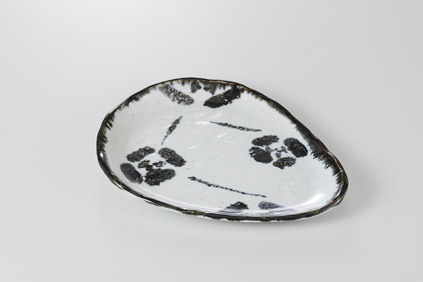 ゴス流し紋 岩目取皿