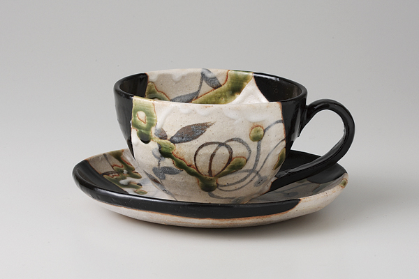 黒織部草紋(玉山窯) コーヒーC/S