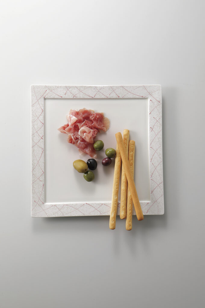 ピンク一珍 正角9.0皿