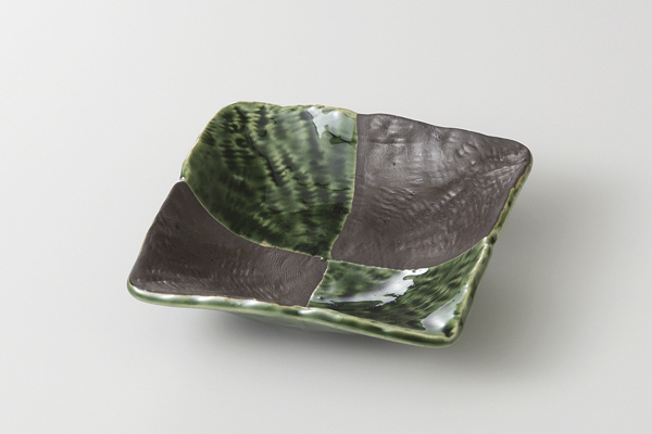 織部黒市松 角浅鉢