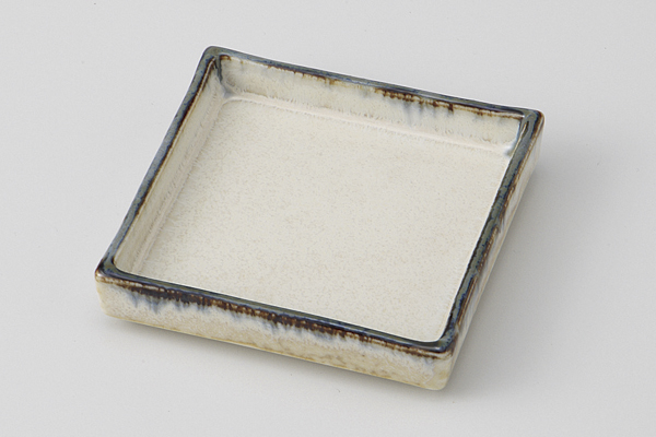 【廃番】ウノフ 切立角小皿