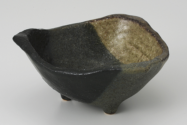 黒備前塗分 三角小付