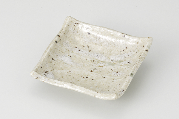 均窯はんてん 波小皿