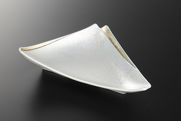 渕金ラスター 重ね三角皿