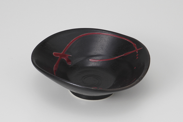 黒釉紫散らし 三角浅鉢