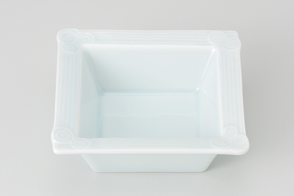 青白磁 うず正角鉢