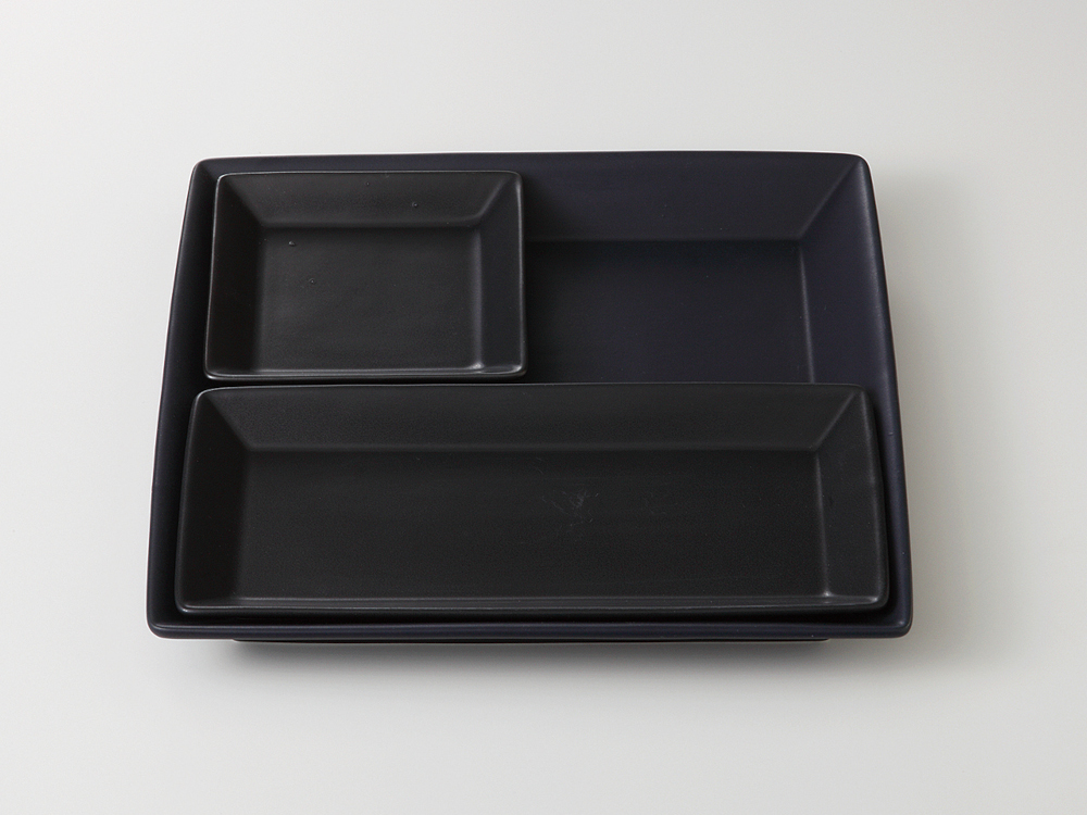 ナチュラル黒 正角皿(大)