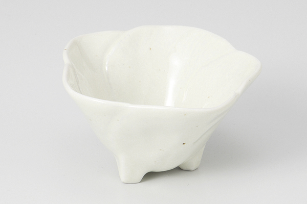 白 三ツ足花小付