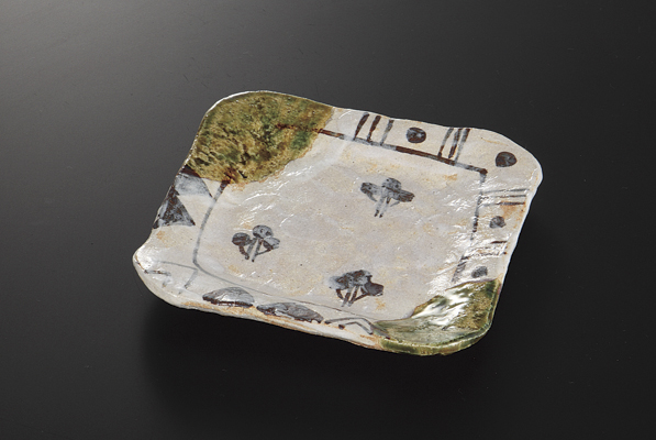 志野織部錆絵 角皿
