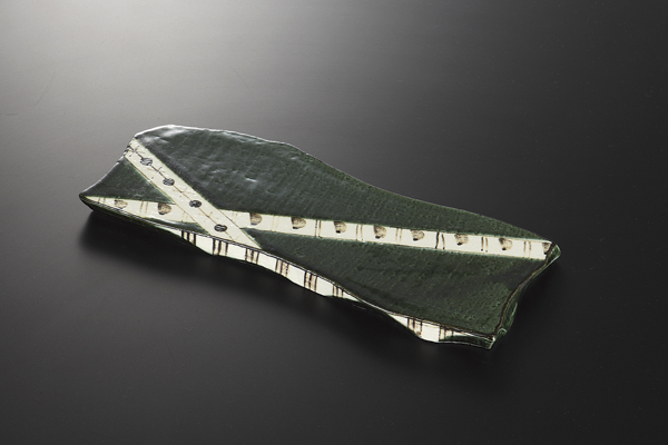 織部帯重ね 変形尺一長皿