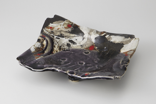 紫釉線彫 十字鉢