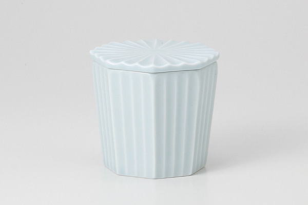 青白磁 八角彫むし碗