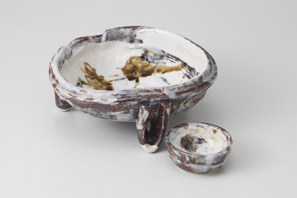 現代志野 三つ足向付