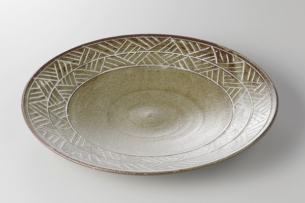 線彫灰釉 丸7.0皿