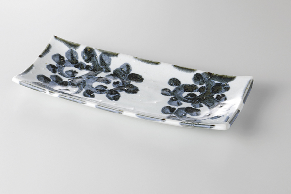 手描き唐草 砂目焼物皿