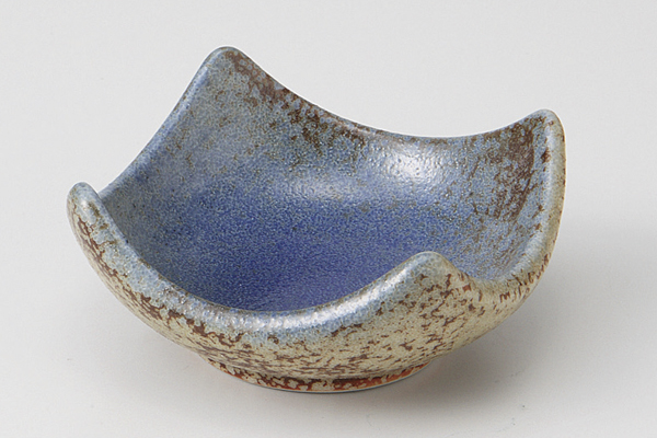 イラボルリ吹き 角小付