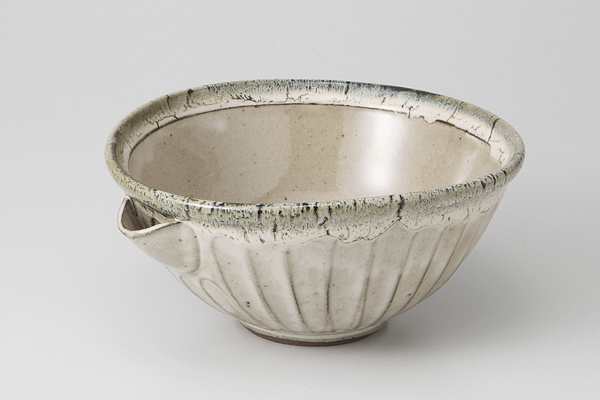 うのふ 片口ひねり鉢