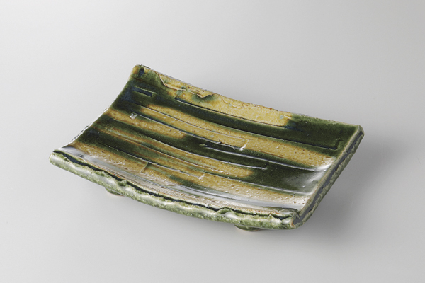 黄瀬戸織部 削り四つ足長角皿