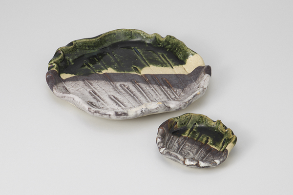 織部線彫 前菜皿