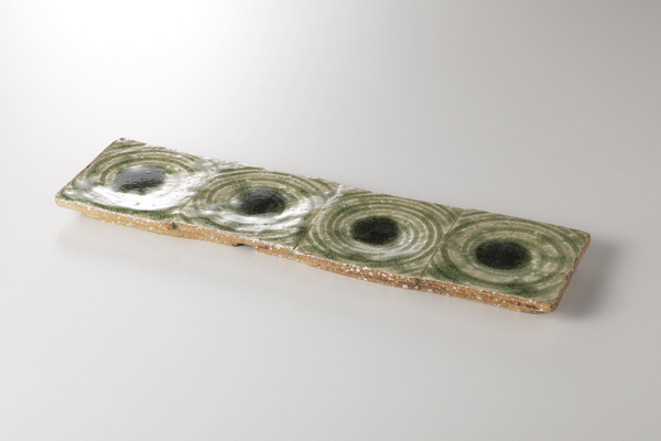 伊賀渦紋 段違付出皿