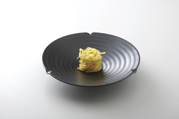 黒マット 三押8.0皿