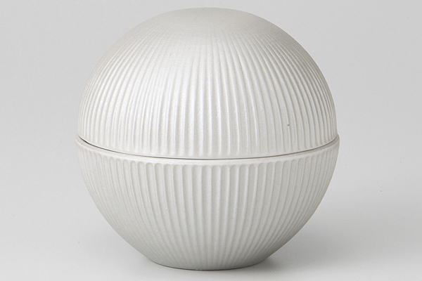 銀彩彫 丸型蓋物