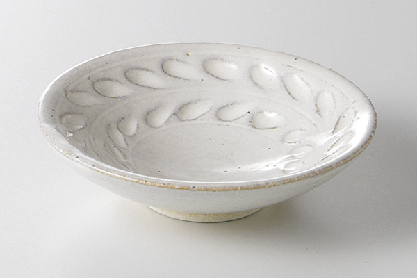 レリーフ(白釉) 小皿
