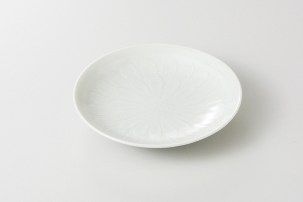 青白瓷 平型菊彫4.0皿