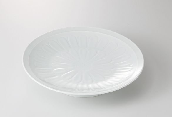 青白瓷 高台菊彫6.0皿