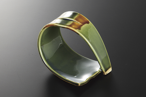 手造り織部 手付鉢